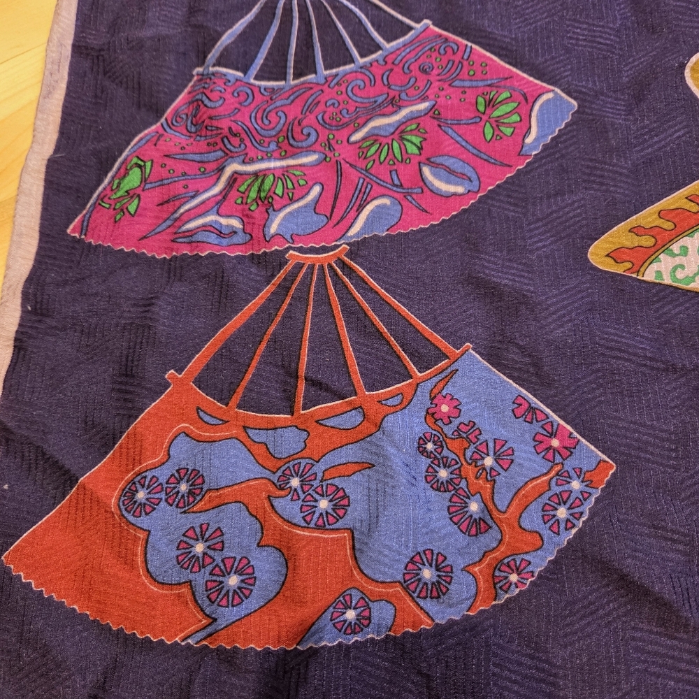 Vintage Christian Fischbacher 100% Silk Scarf With Japanese Print - Picture 8 of 8